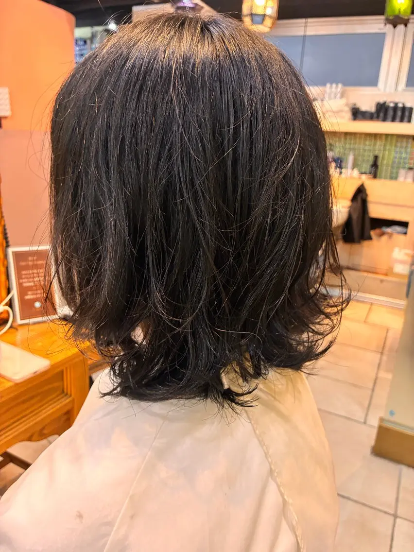 ミディアム パーマ デジタルパーマ 白髪ぼかしハイライト 🌈福士由美子のヘアスタイル