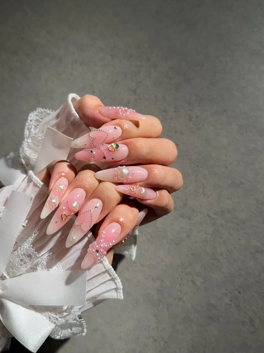 ネイル I-nailロング /ワンホン/キラキラのネイルデザイン