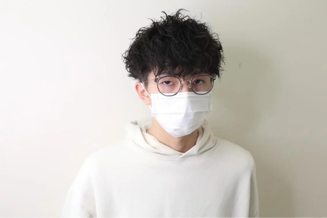 ショート パーマ メンズ マッシュ 波巻きパーマ パーマ 石倉 真のヘアスタイル