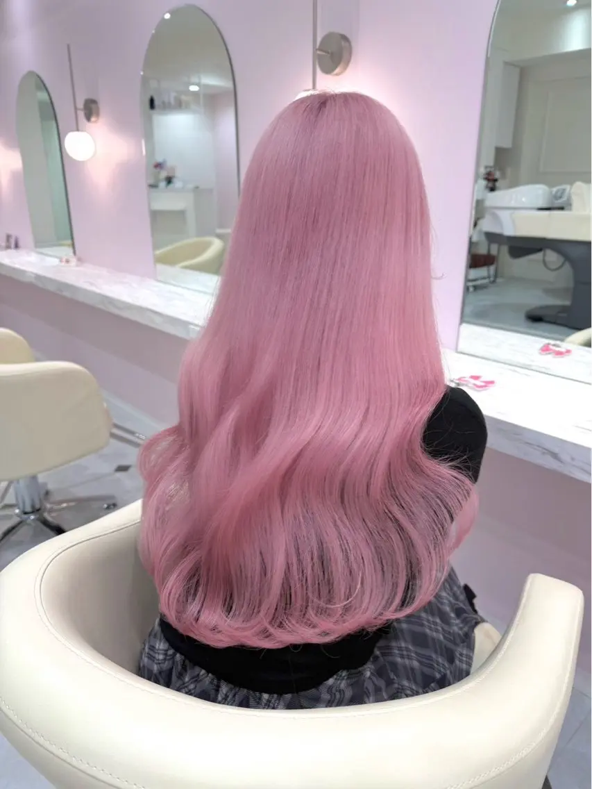 ロング カラー ブリーチ 透明感カラー ハイトーンカラー ヘアカラー ハイトーンカラー💞 くるみ🎀のヘアスタイル