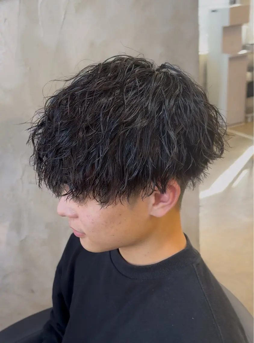 ショート パーマ 似合わせカット 🔥メンズ圧倒的人気 ROOOMEN松田隆のヘアスタイル