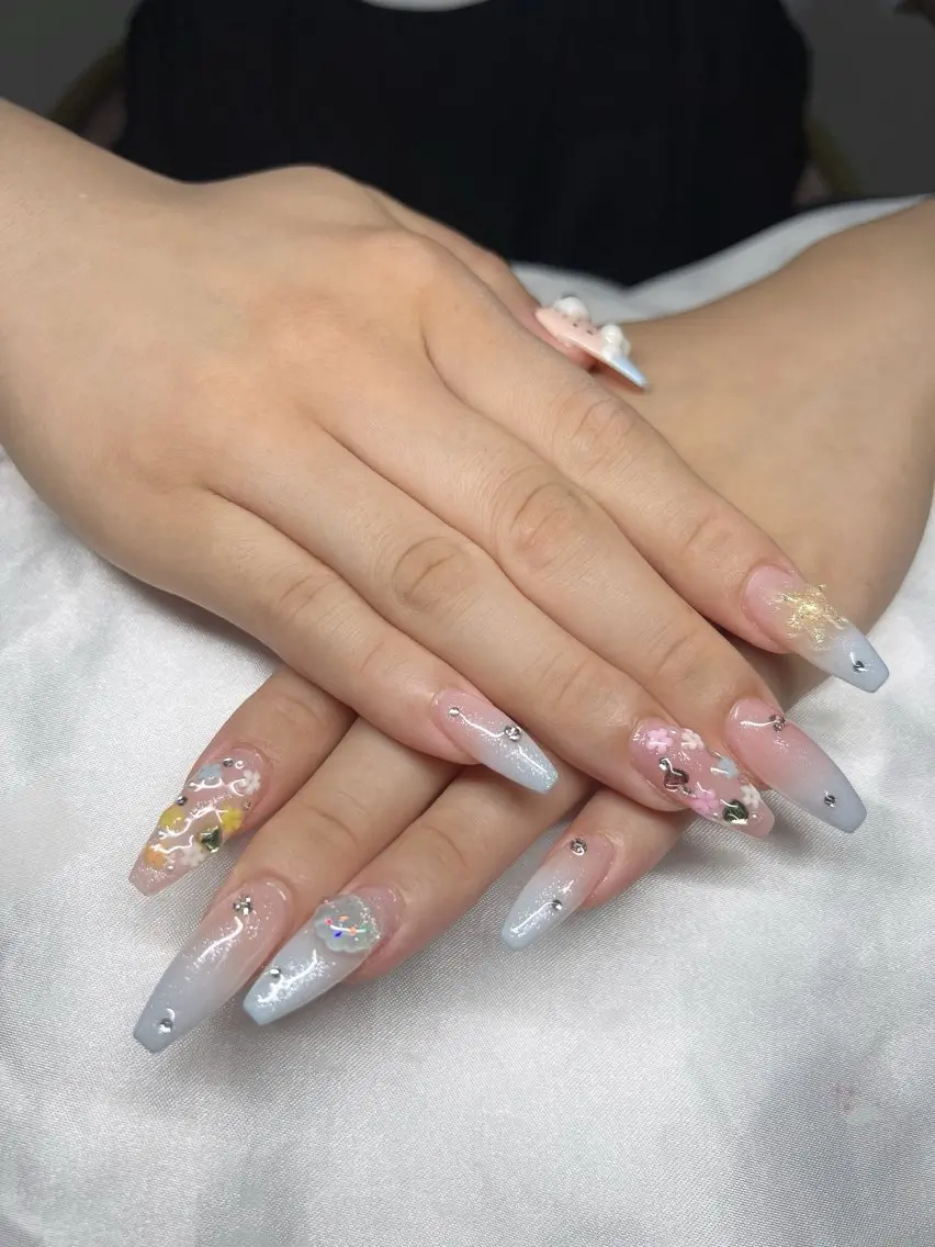 ネイル 長さ出し グラデーション キラキラネイル マグネットネイル ニュアンスネイル Lee Nails チップ長さだし専門店のネイルデザイン