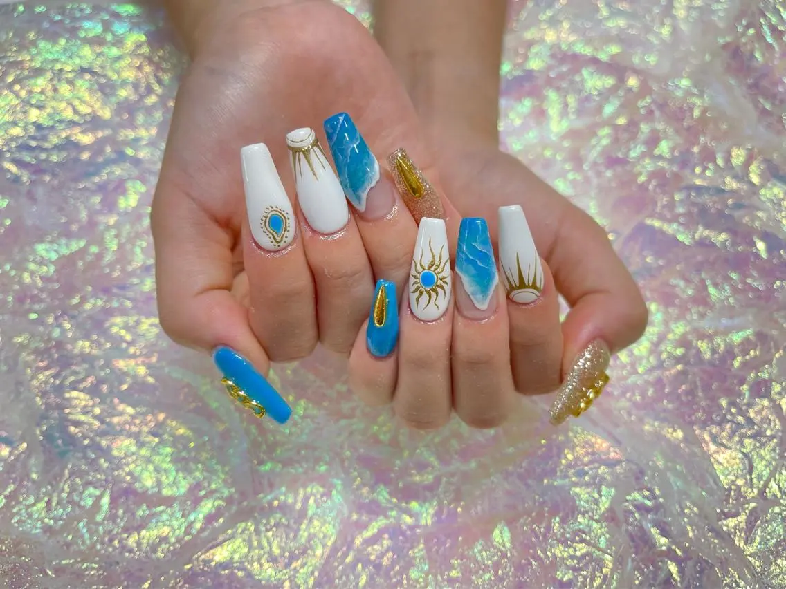 ミディアム ネイル ハンドネイル 柏ネイルサロン NAIL FOCUSのネイルデザイン