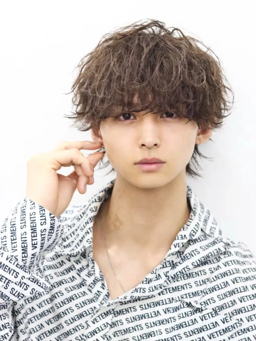 カラー パーマ メンズ 💀EDEN聖矢/ ブリーチ"骨格補正"のヘアスタイル