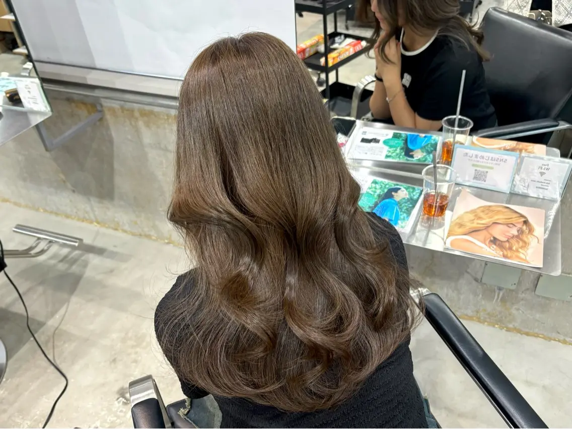セミロング カット ヘアカラー トリートメント 小玉 唯依のヘアスタイル