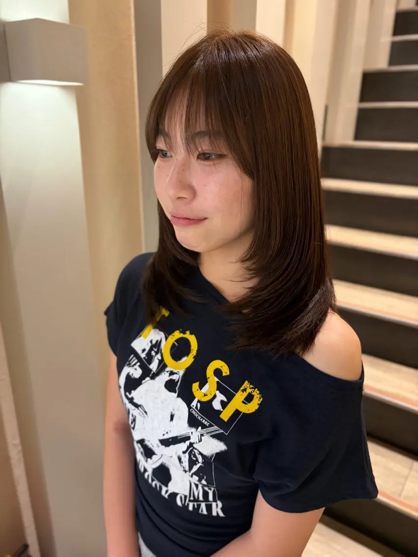 ミディアム ボブ 顔まわりレイヤー レイヤーカット カット トリートメント レイヤーカット／縮毛 矯正/賢心のヘアスタイル