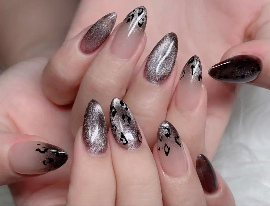 ネイル オーロラネイル フレンチネイル ジェルネイル ハロウィン 韓国ネイル ハンドネイル H.baby Nail Salonのネイルデザイン