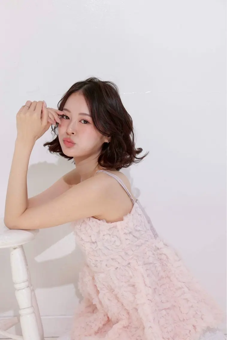 ミディアム 梅田 来夢のヘアスタイル