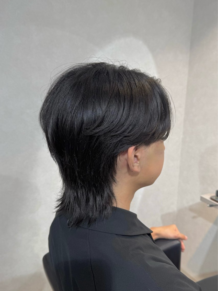ミディアム メンズ マッシュ メンズウルフカット ウルフカット カット かずさ🐈‍⬛ lmu by ifのヘアスタイル
