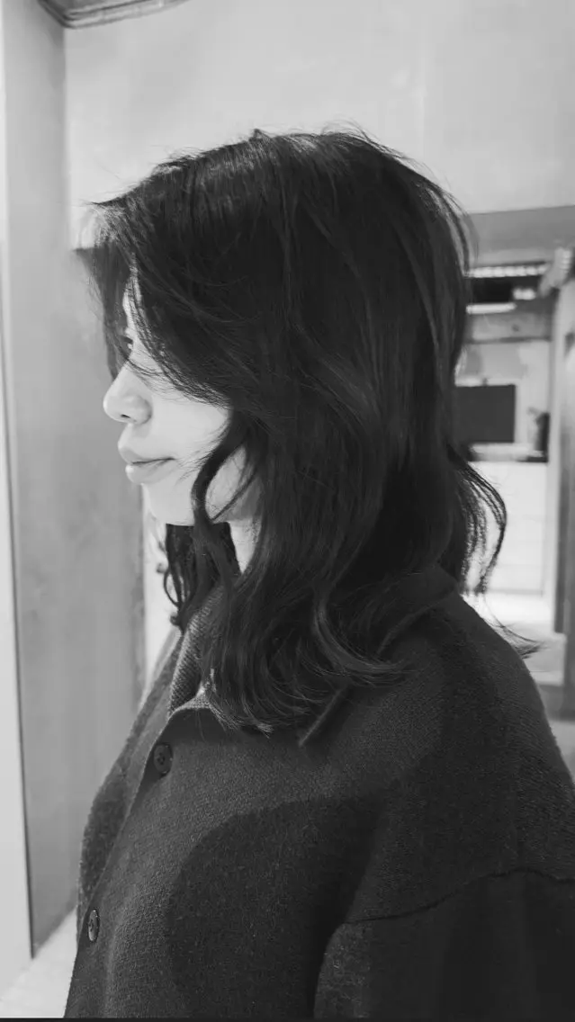 ミディアム 中野 こころのヘアスタイル