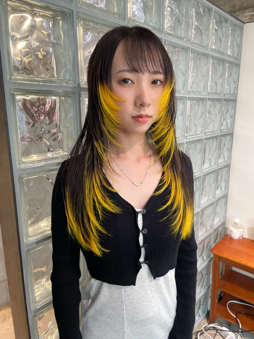 ロング カラー ブリーチ デザインカラー レイヤーカット カット ヘアカラー トリートメント さと ちはるのヘアスタイル