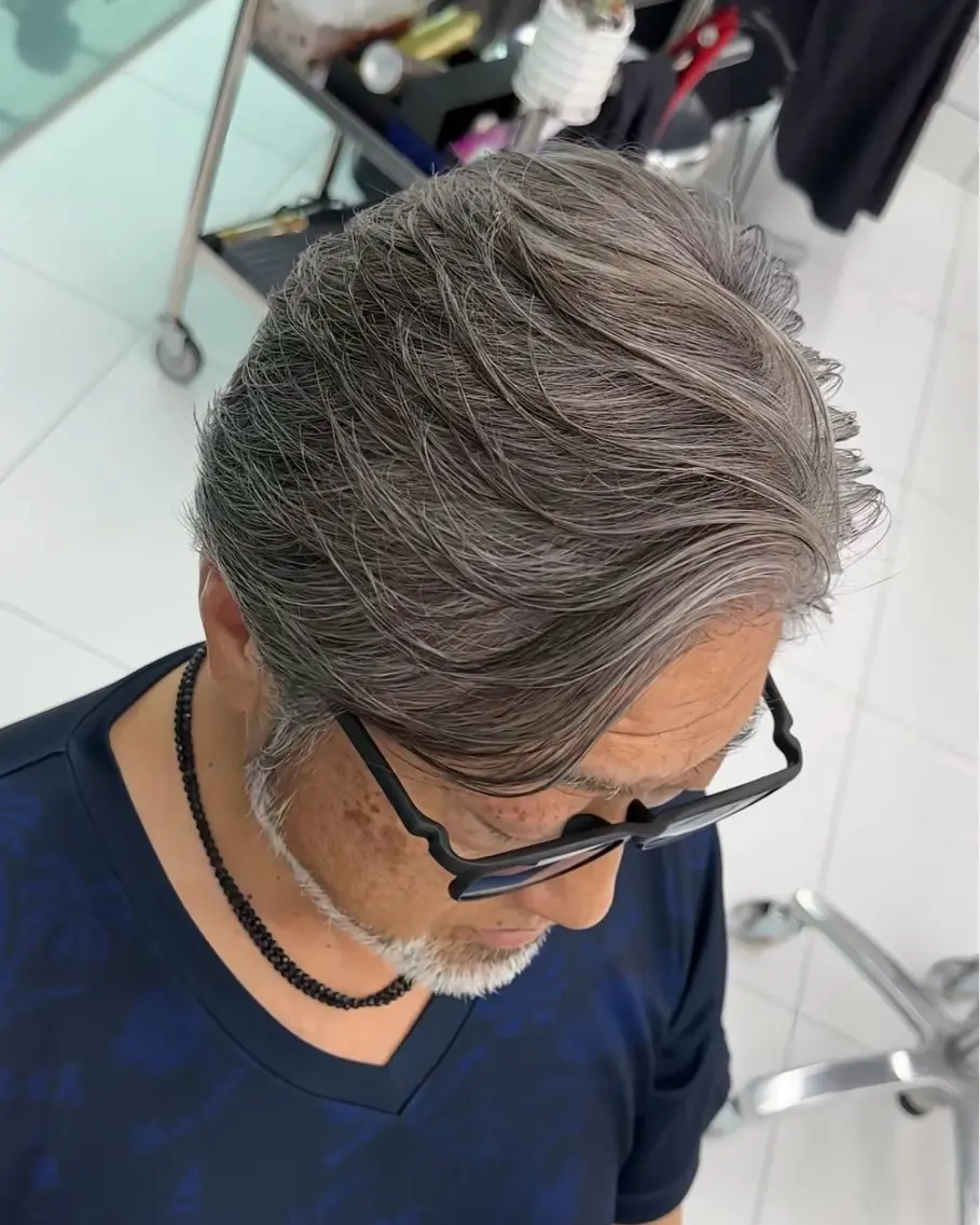 ロング メンズ メンズハイライト メンズメッシュ ハイライト 似合わせカット カット ヘアカラー 白髪ぼかし/メッシュ ハイライト/根本勇斗のヘアスタイル