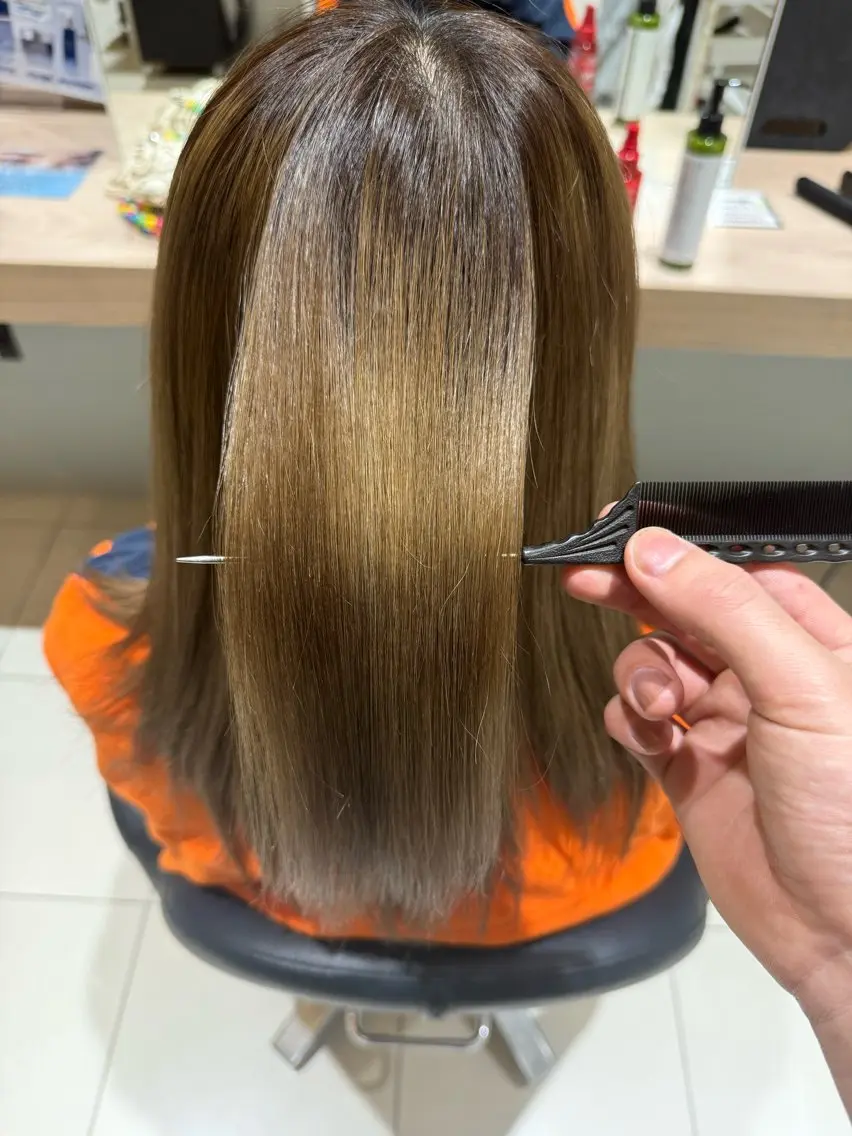 カラー ベージュカラー ミルクティーベージュ ヘアカラー 作長 晃希のヘアスタイル