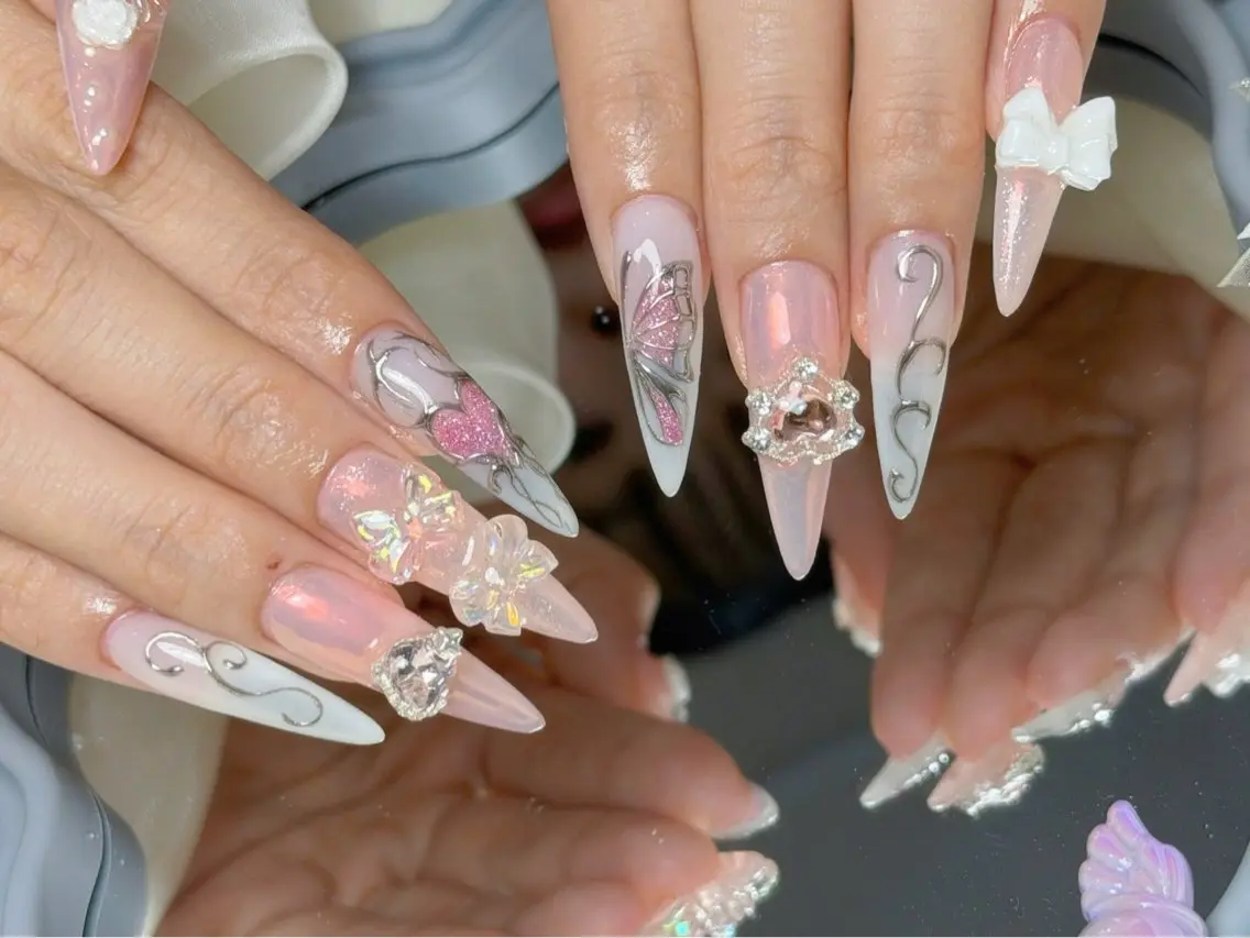 ネイル フットネイル ロングネイル マグネットネイル ネイルチップ ワンホンネイル ハンドネイル Lyna 池袋のネイルデザイン