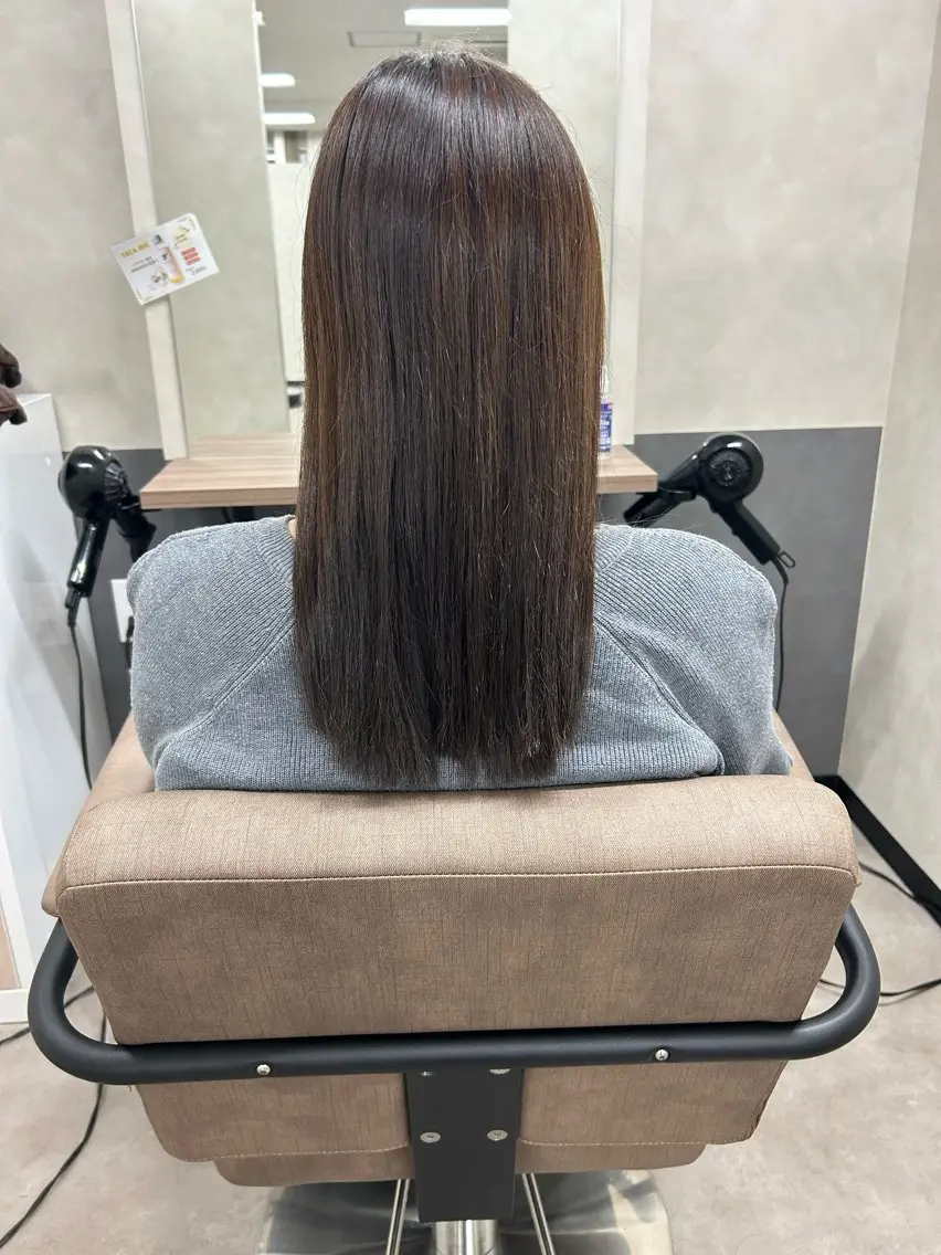 セミロング カット ヘアカラー トリートメント VIE.ORNER 土気🍀小岩井樹のヘアスタイル