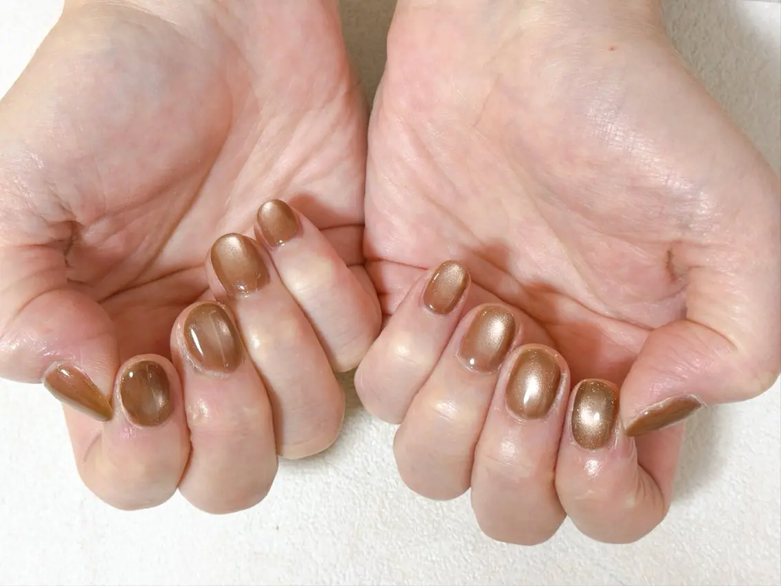 ネイル オーロラネイル ブラウン フットネイル フレンチネイル ジェルネイル ハンドネイル mogunail &blowのネイルデザイン