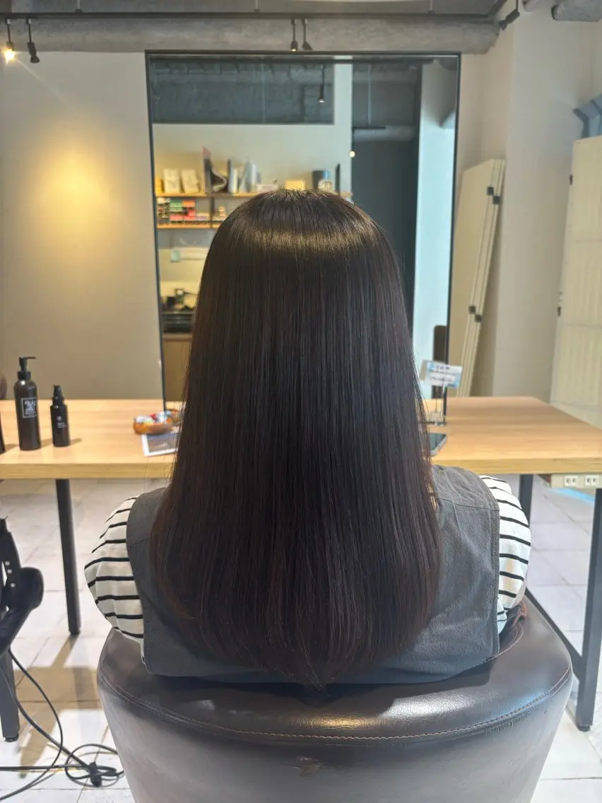 セミロング 髪質改善 カット トリートメント 尾形 百花のヘアスタイル