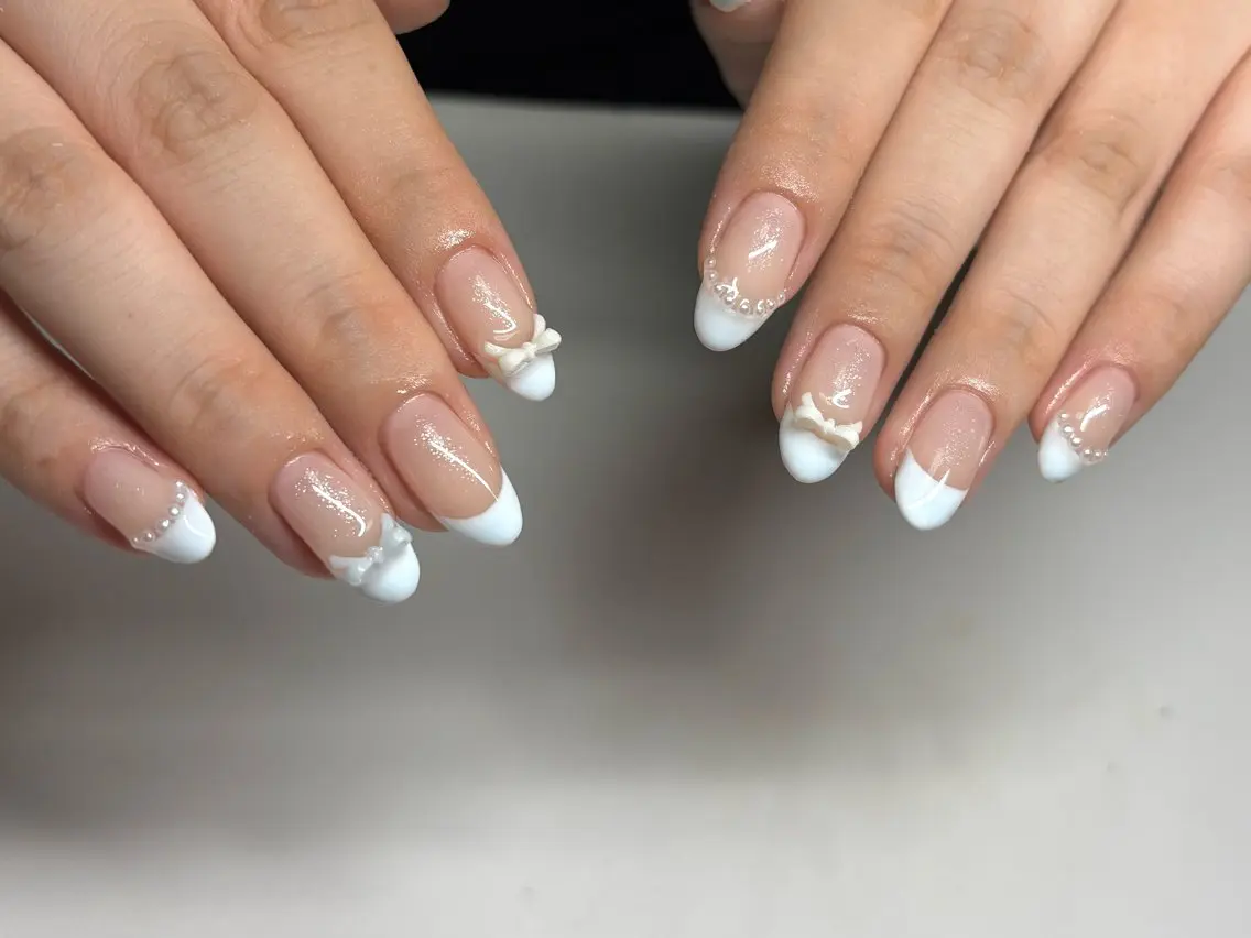ネイル フレンチネイル リボン ハンドネイル nayu nailのネイルデザイン