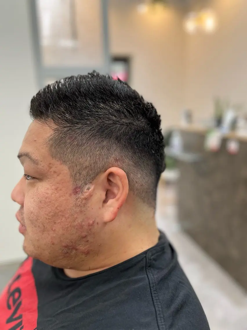 ショート カット 下野 悠也のヘアスタイル