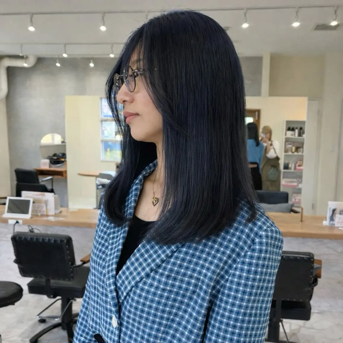 セミロング カラー ブリーチ ブルーカラー 寒色カラー特化/ 透明感カラー/ゆづきのヘアスタイル