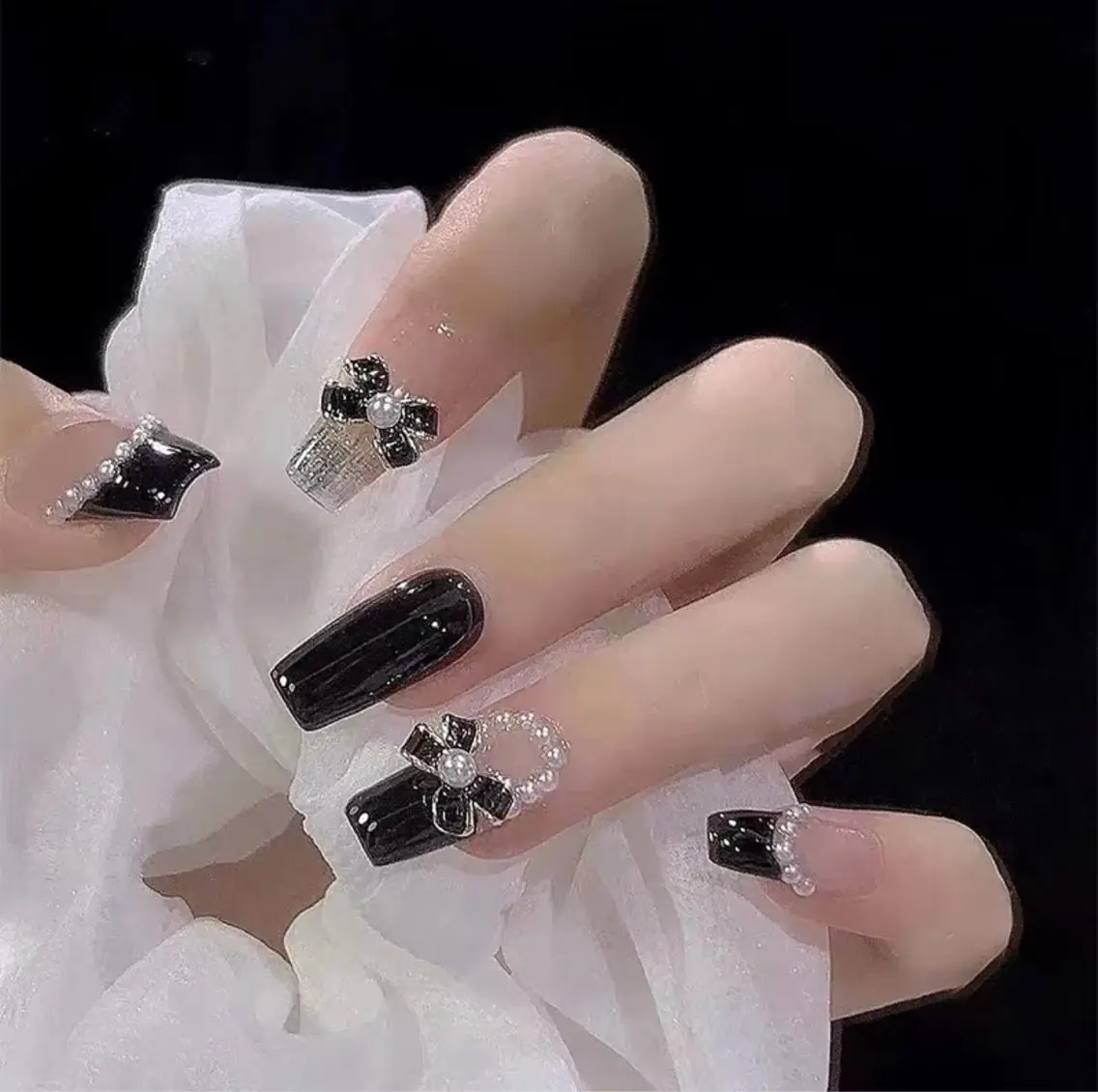 ネイル ハンドネイル H3 Nail Tsuki🦋💙のネイルデザイン