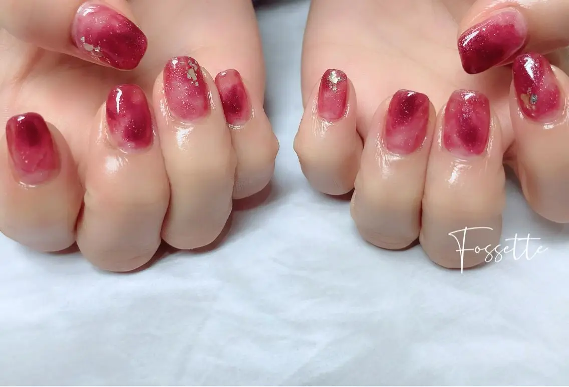 ネイル ボルドー キラキラネイル マグネットネイル ニュアンスネイル 冬ネイル ハンドネイル nailsalon Fossetteのネイルデザイン