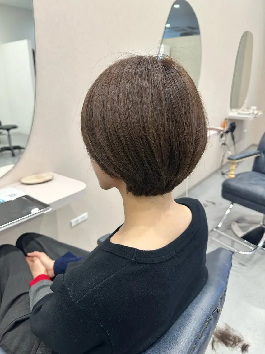 ショート ショートヘア 🎀レイヤー艶カラー Konatsu🌻のヘアスタイル