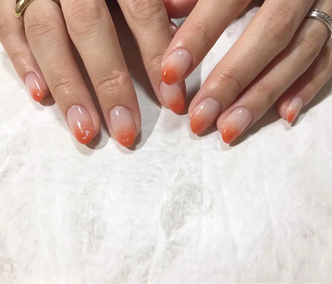 ネイル フットネイル グラデーション ニュアンスネイル オレンジ シンプルネイル nail fufla ♡yamane♡のネイルデザイン