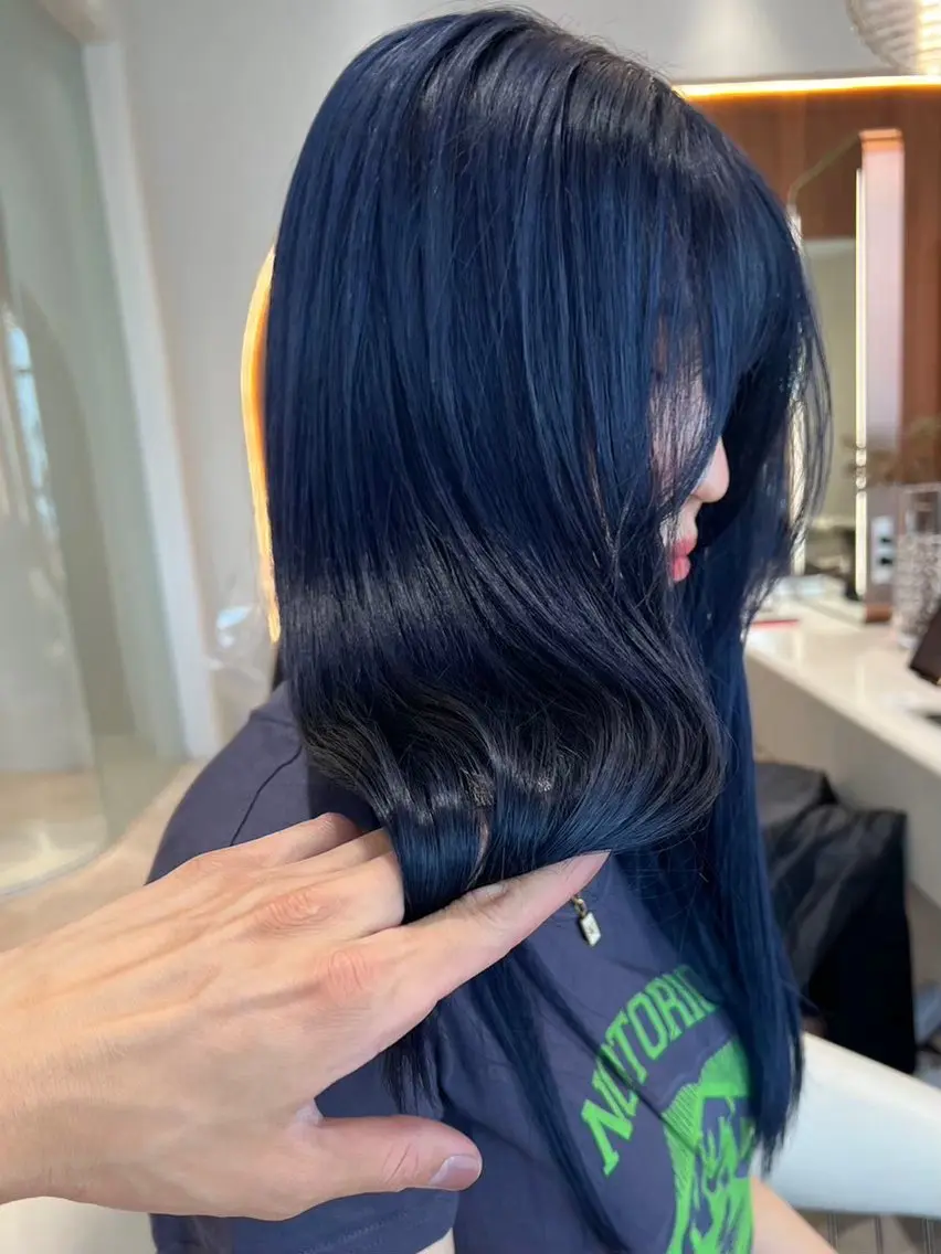 ロング カラー 艶髪レイヤー AZUSAのヘアスタイル