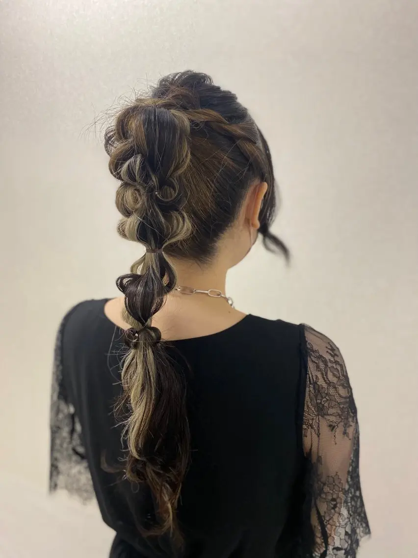 ヘアアレンジ ポニーテール ヘアセット 荒木 真希のヘアスタイル