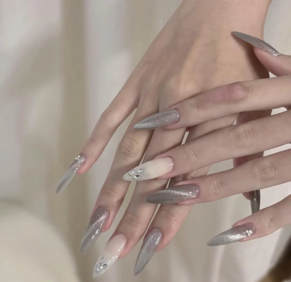ネイル ハンドネイル エリ🫧 nail池袋東口のネイルデザイン