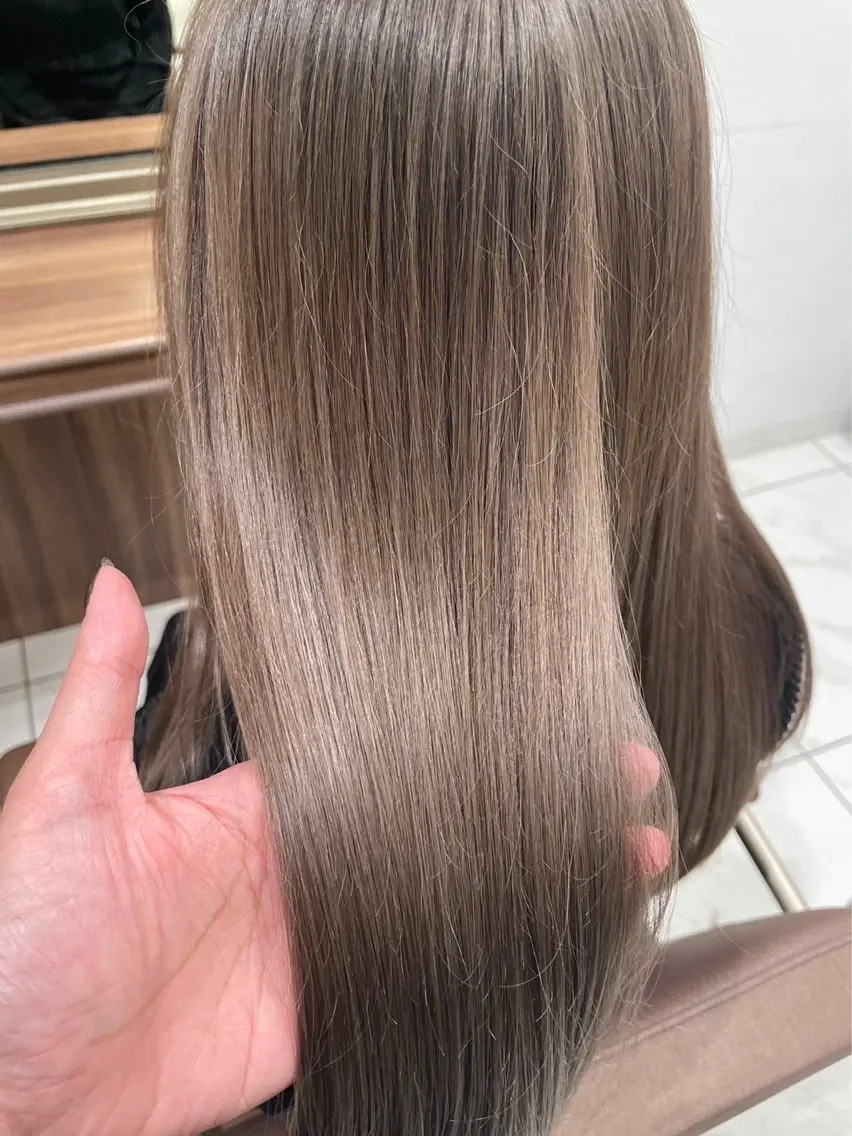 ロング カット ヘアカラー 長田 有加のヘアスタイル