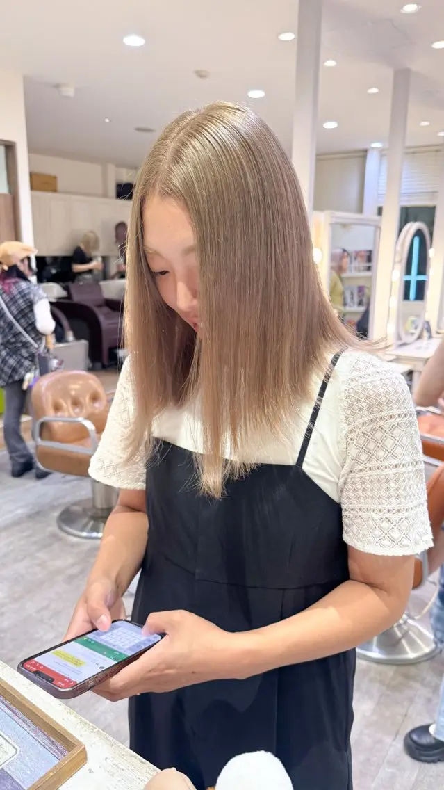 ミディアム カラー ベージュカラー ブリーチ ヘアカラー トリートメント 横浜🍒ルーツカラー エクステ／RIEのヘアスタイル