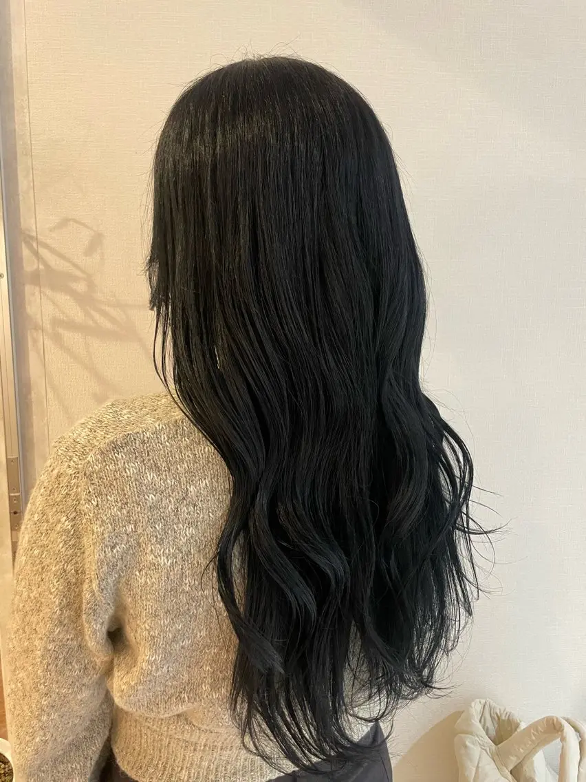 ロング 曻地 彩乃のヘアスタイル
