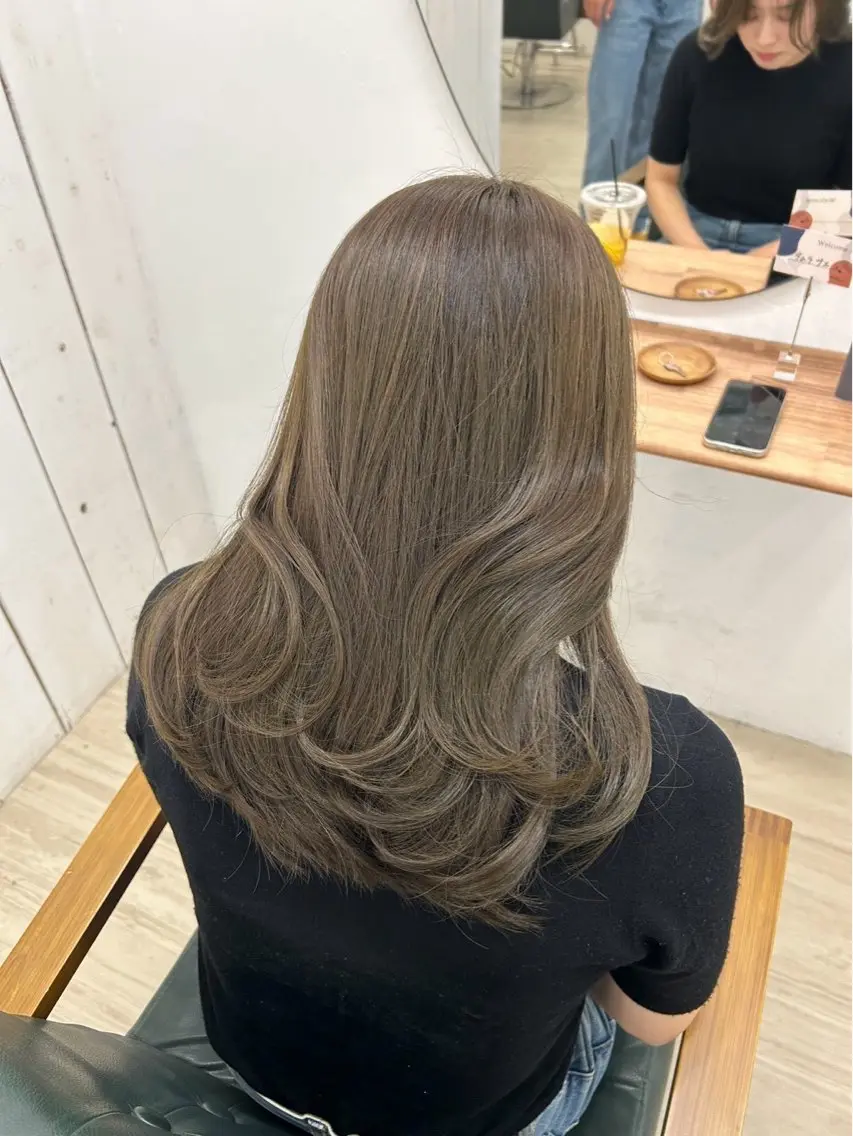 ロング カラー ブリーチ ダブルカラー 髪質改善 中村 のんのヘアスタイル