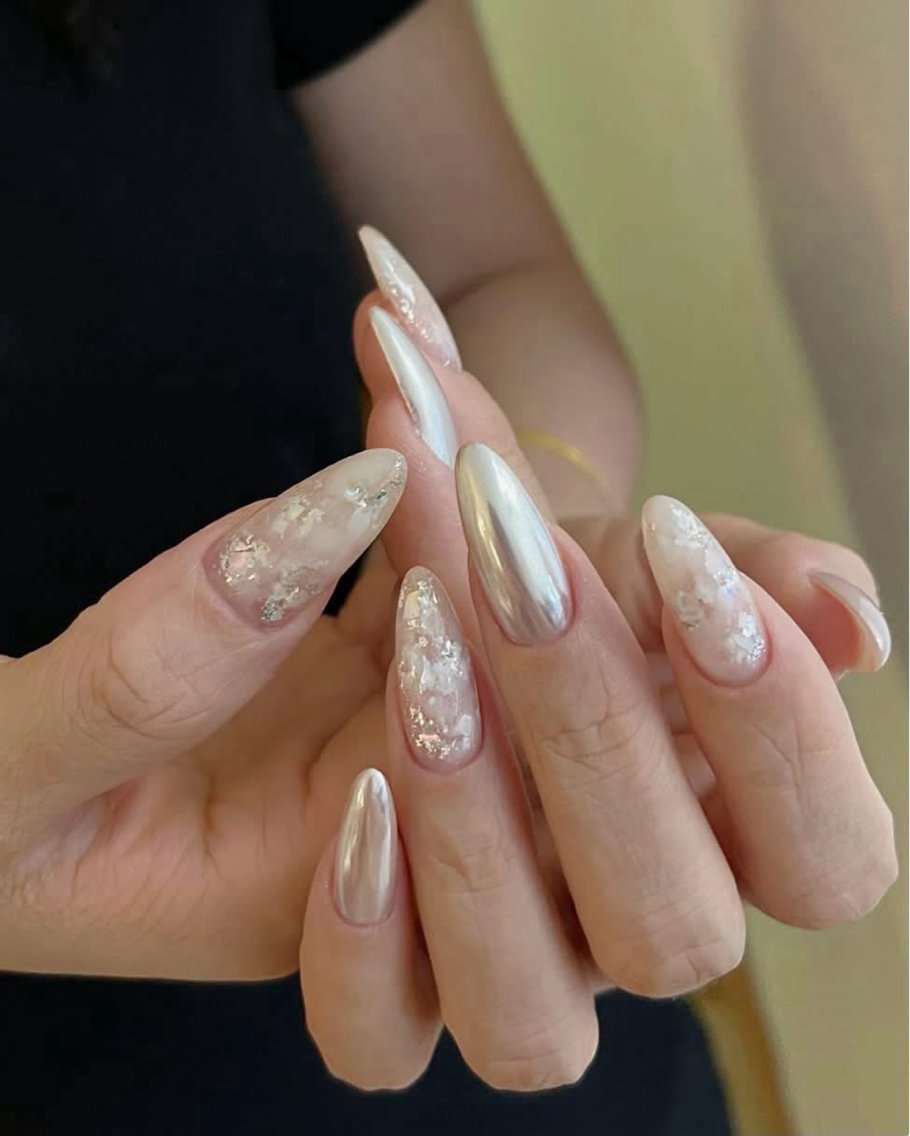 ネイル オーロラネイル 氷ネイル・うるうるネイル 韓国ネイル 水色 夏ネイル ハンドネイル キラキメ 博多nail💅のネイルデザイン