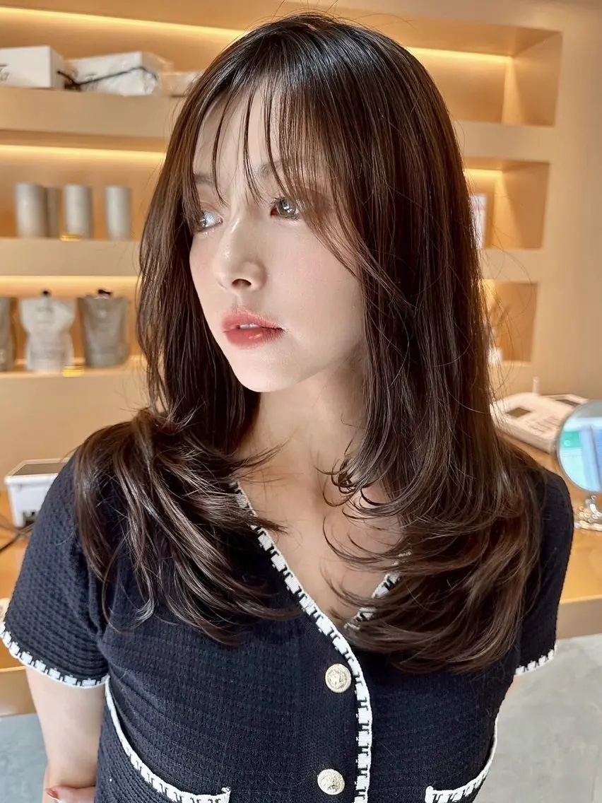 セミロング レイヤーカット 艶ハイトーン特化 tatsuのヘアスタイル