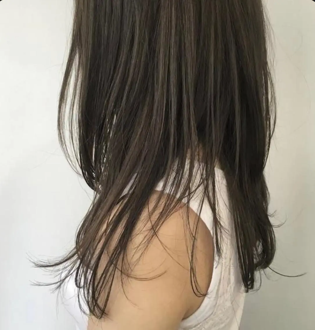 ロング レイヤーカット 羽生 ひかりのヘアスタイル