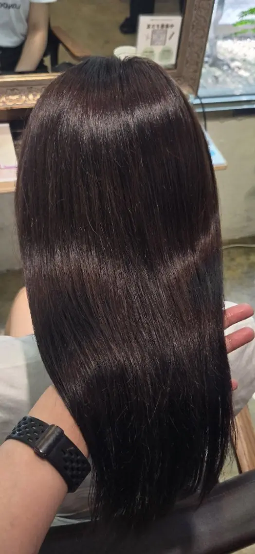 セミロング カラー 谷岡 沙也佳のヘアスタイル