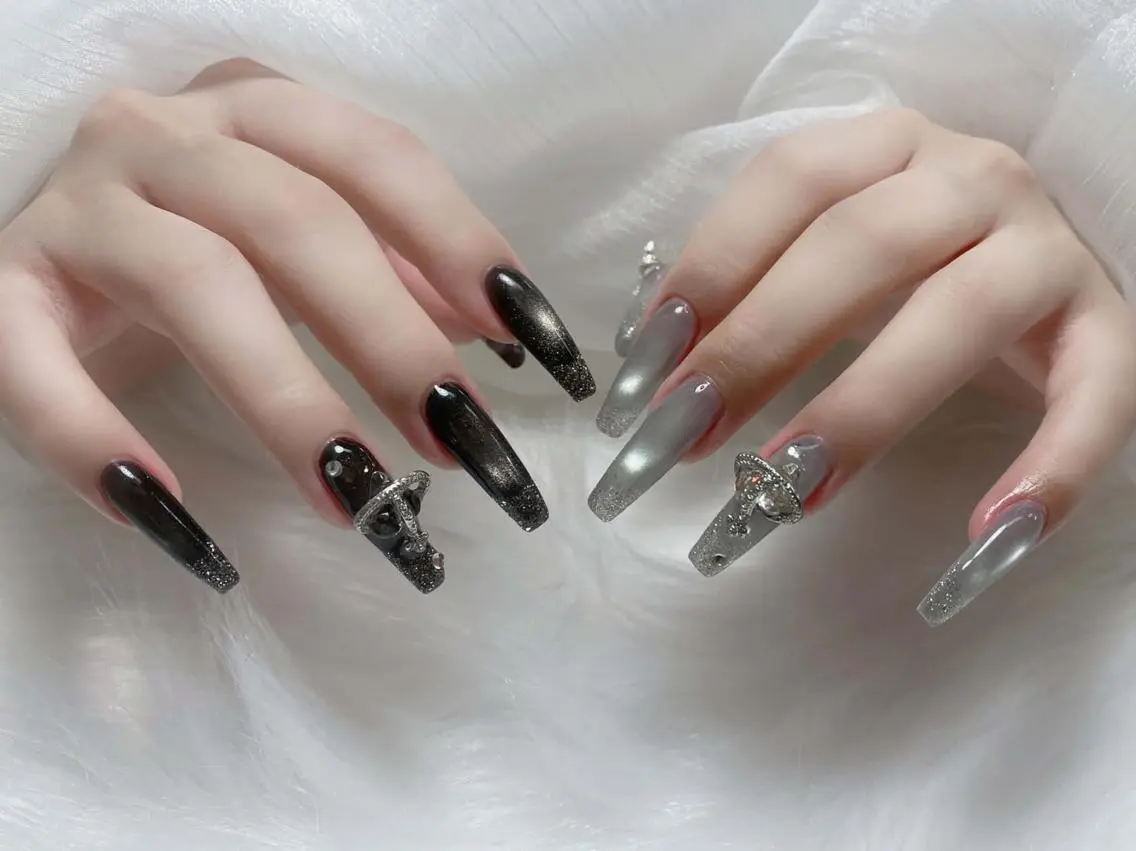 ネイル ドット フラワーネイル 韓国ネイル ロングネイル 持ち込み Melia Nailsのネイルデザイン
