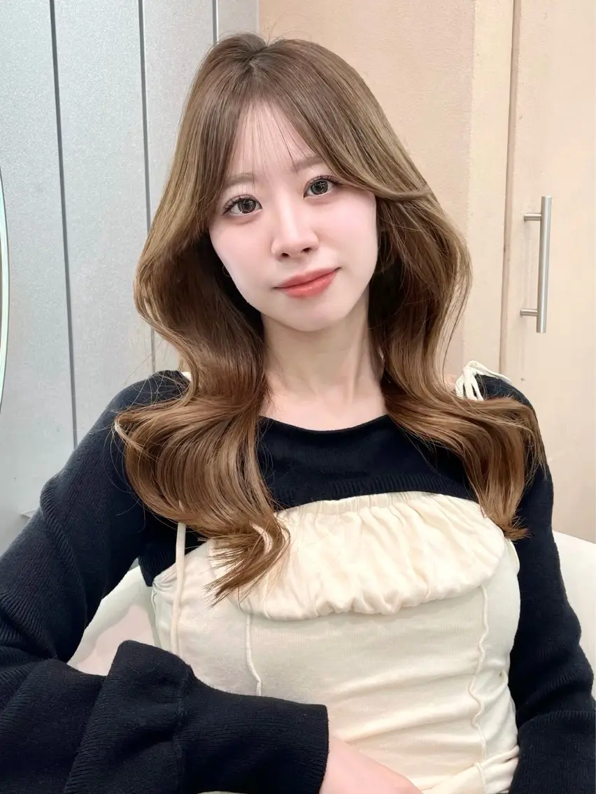 ロング カラー ヘアアレンジ ロングレイヤー ベージュカラー ブリーチ 透明感カラー ダブルカラー カット ヘアカラー トリートメント ヘアセット 縮毛矯正ブリーチなし 🍒❤ゆうきのヘアスタイル