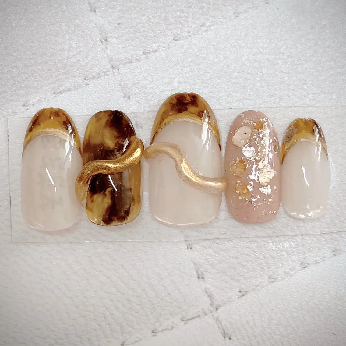 ネイル べっ甲ネイル フレンチネイル ニュアンスネイル ハンドネイル Mary nail .narumiのネイルデザイン