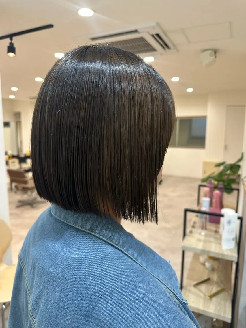 ミディアム カット 縮毛矯正 🫧MANA レイヤーカット🌙のヘアスタイル