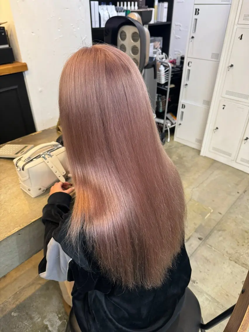 ロング カラー ピンクカラー ヘアカラー トリートメント 🦄垢抜けボブ特化× 暖色カラー未来🦄のヘアスタイル