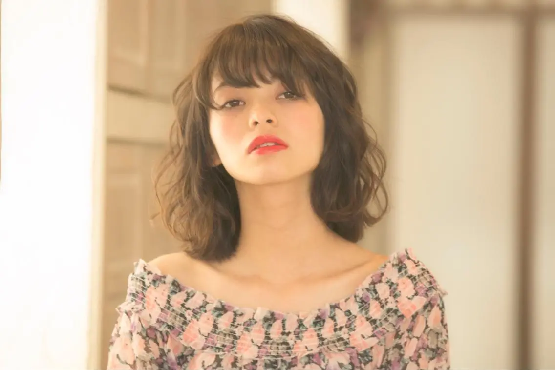 ショート カラー パーマ ヘアアレンジ 外国人風カラー 推し活専用 【派手髪】飯野ゆかりのヘアスタイル
