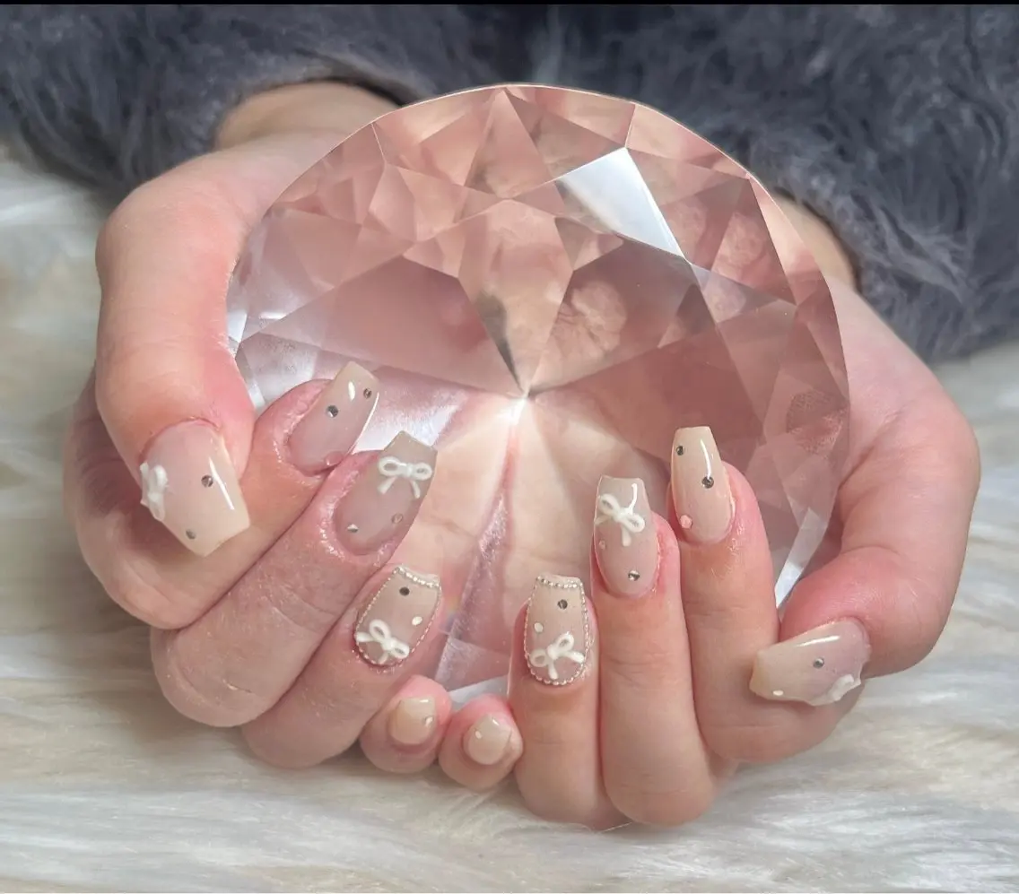 ネイル 長さ出し フレンチネイル ジェルネイル グラデーション 韓国ネイル ハンドネイル Nail&eye Belire 新宿のネイルデザイン