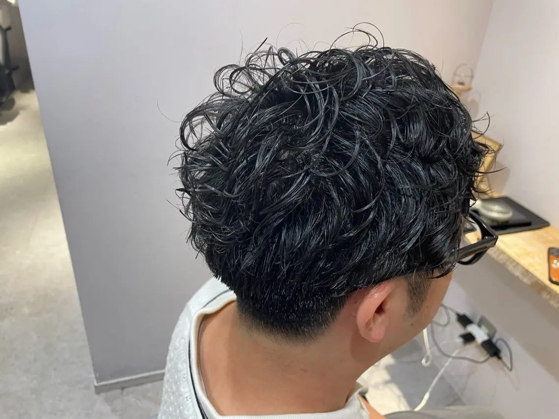 パーマ メンズ メンズパーマ 刈り上げ 喜納 優衣のヘアスタイル