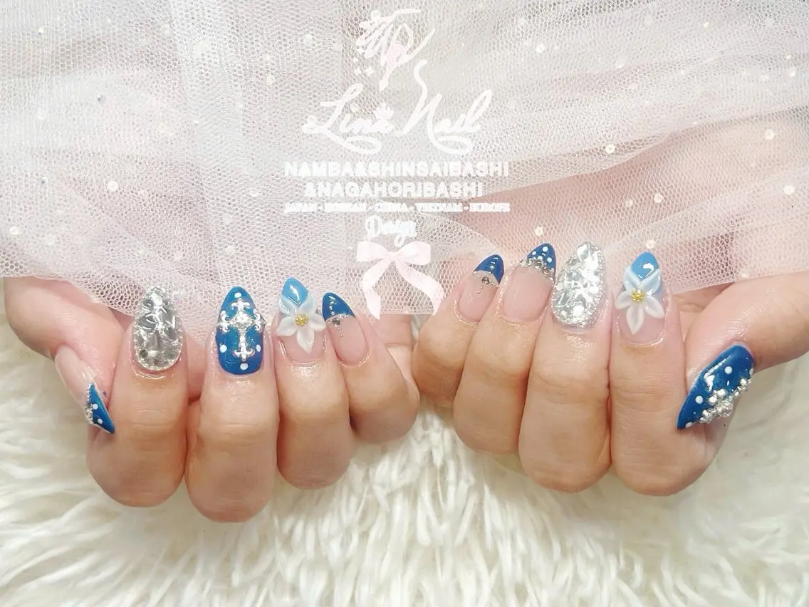 セミロング ハンドネイル Linanail Nambaのネイルデザイン