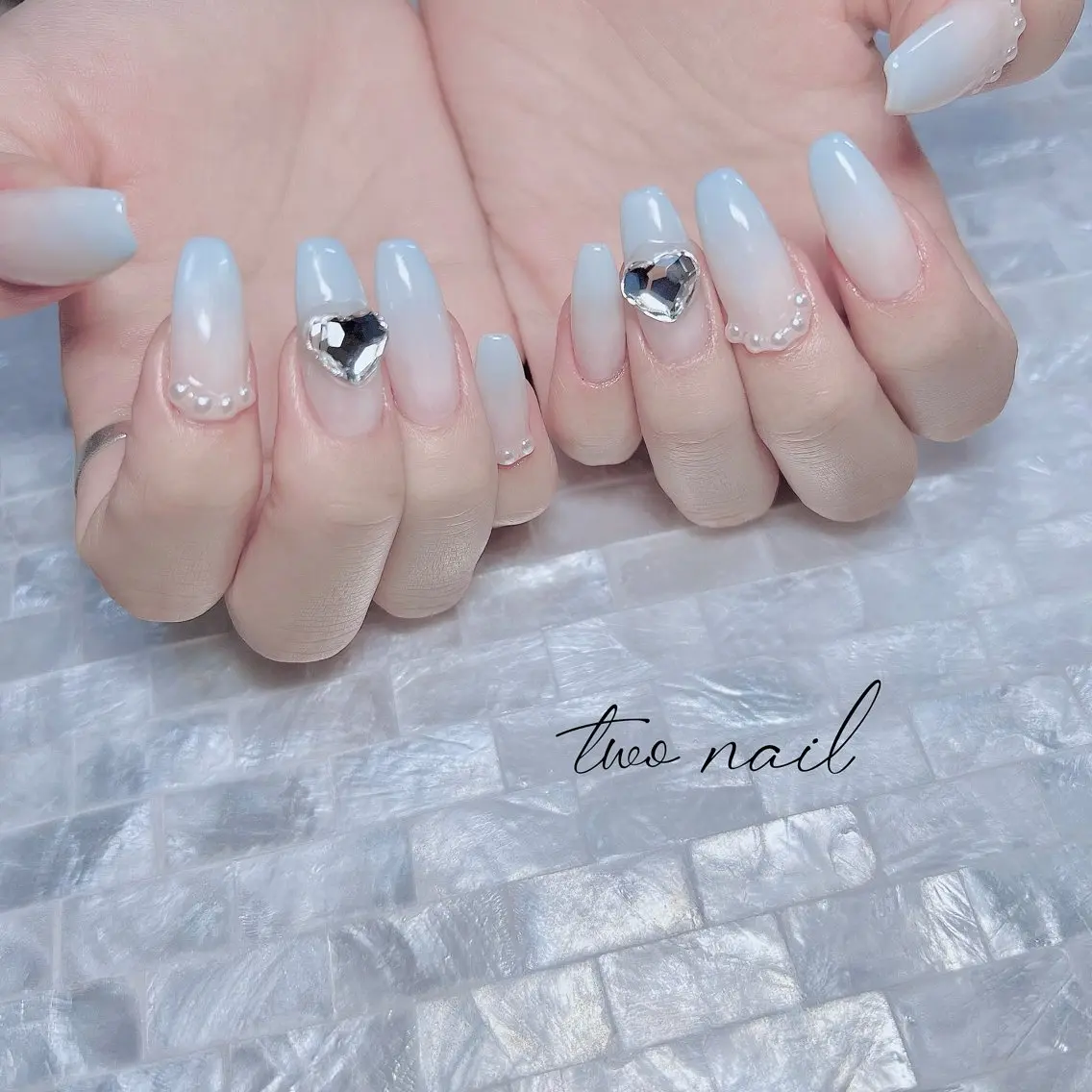 ネイル アートネイル ネイルチップ ホワイト ハンドネイル two nailのネイルデザイン
