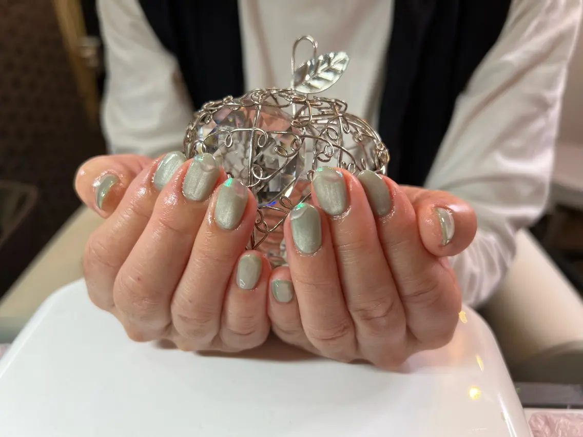 ネイル フレンチネイル ガラスフレンチ マグネットネイル Maki modepopのその他イメージ